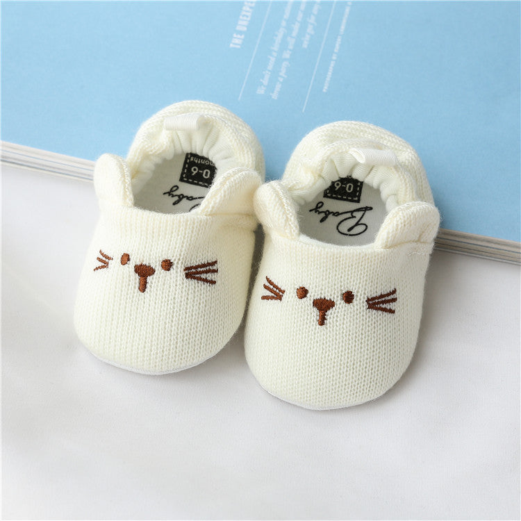 Gestrickte Wollschuhe